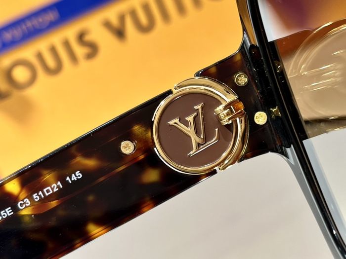 Louis Vuitton Sunglasses Top Quality LVS00373